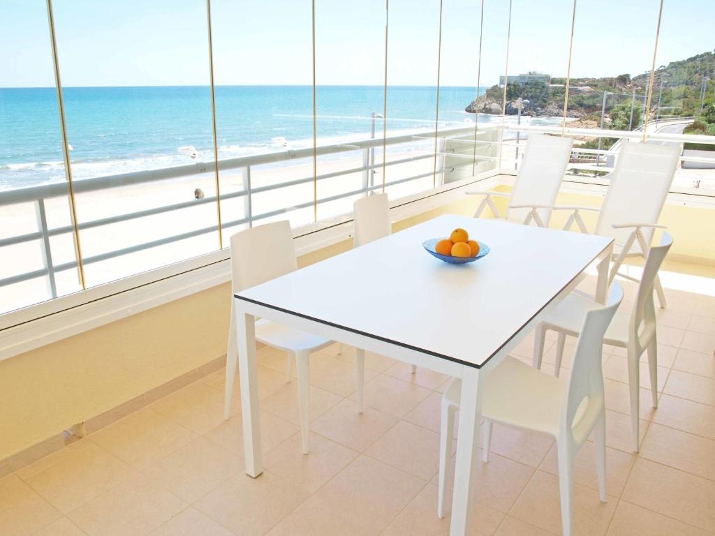 ApartUP Spectacular Beach View - 3