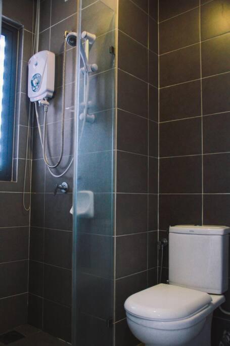 Double Storey PJ5 Soho Balcony Pool WIFI Netflix Field View photo