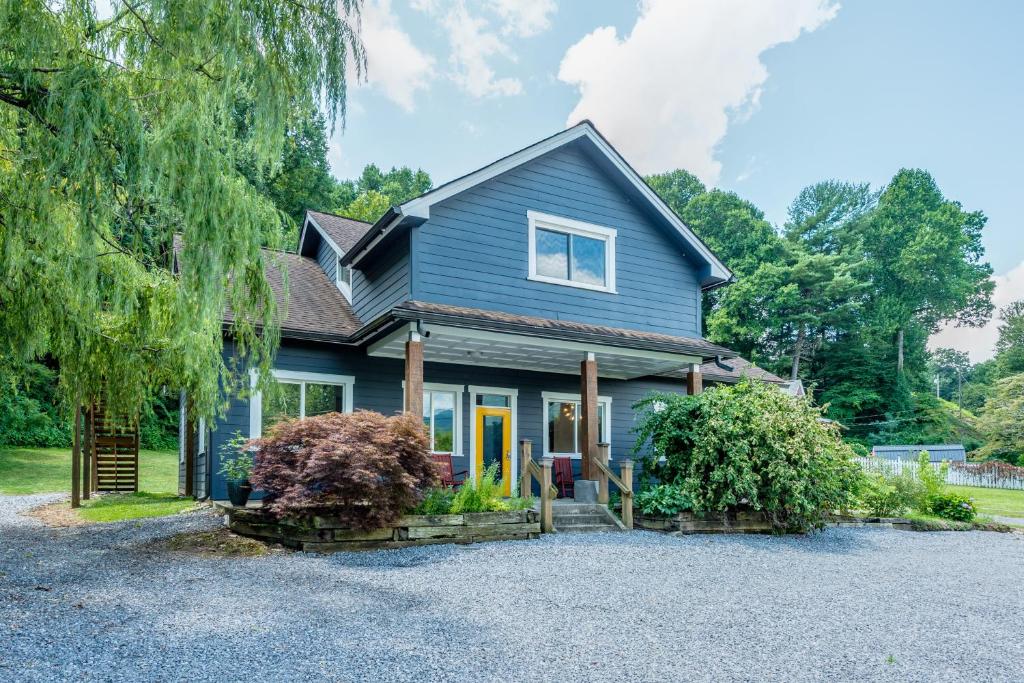 Old Lytle Cove Rd - Upper Unit, Swannanoa