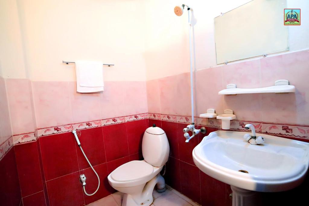 Royal INN Guest House photo