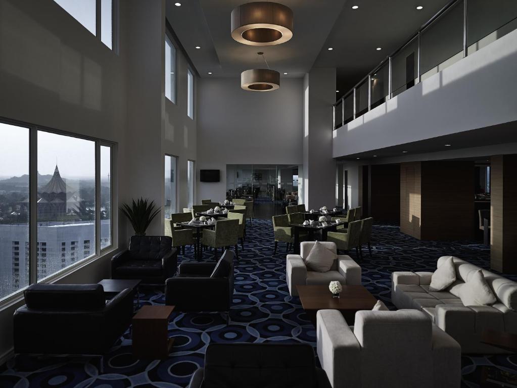 Shared lounge/TV area