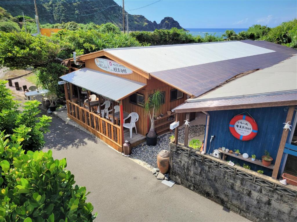 House Hotel Imore Amami Minpaku Mura — Hotel in Amami Ōshima