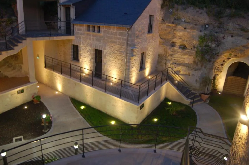 Rocaminori Hôtel，位于Louresse-Rochemenier的酒店