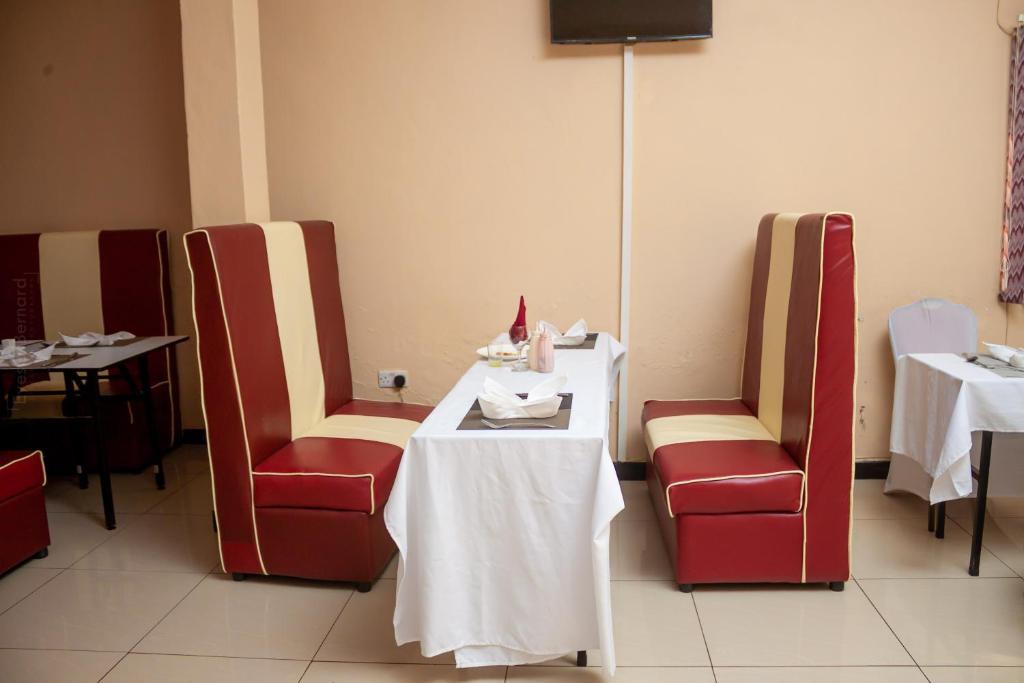 Top Lodge in Blantyre photo