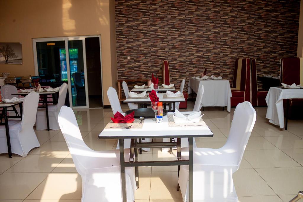 Top Lodge in Blantyre photo