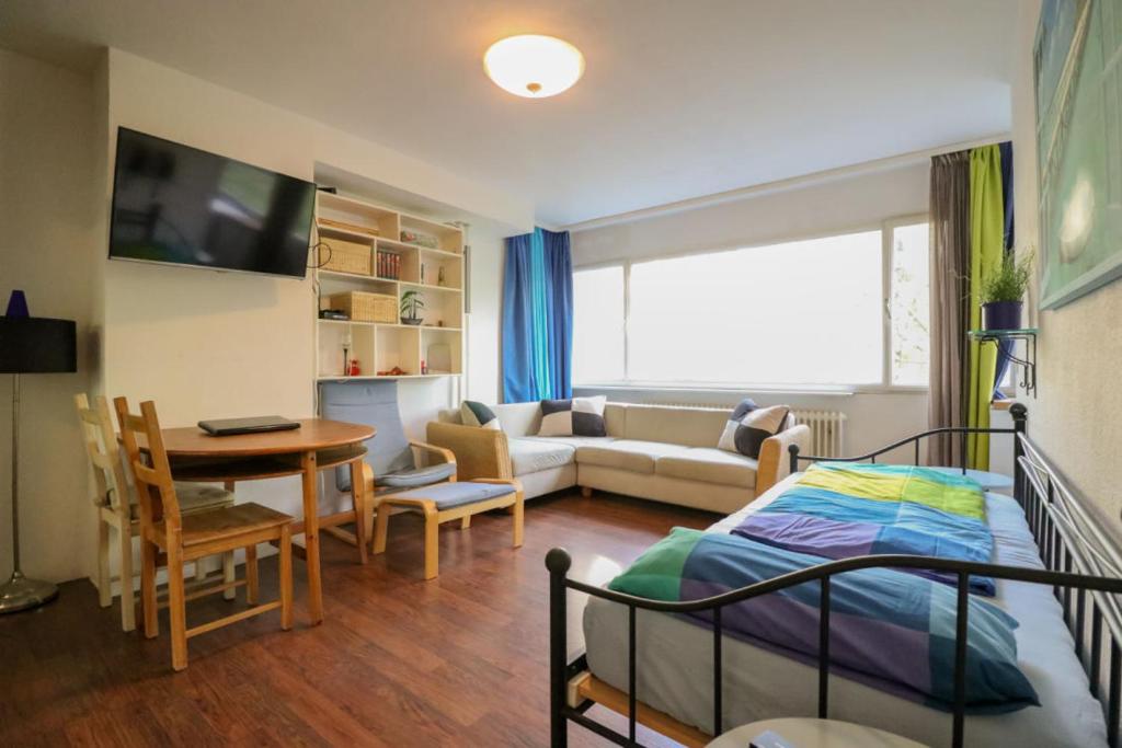 Apartment Fancy — Hotel in Berlin