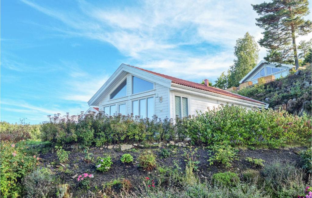 Stunning Home In Tvedestrand With 3 Bedrooms And Wifi