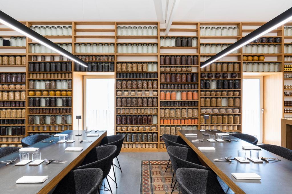 Habitat — Hotel in Catania
