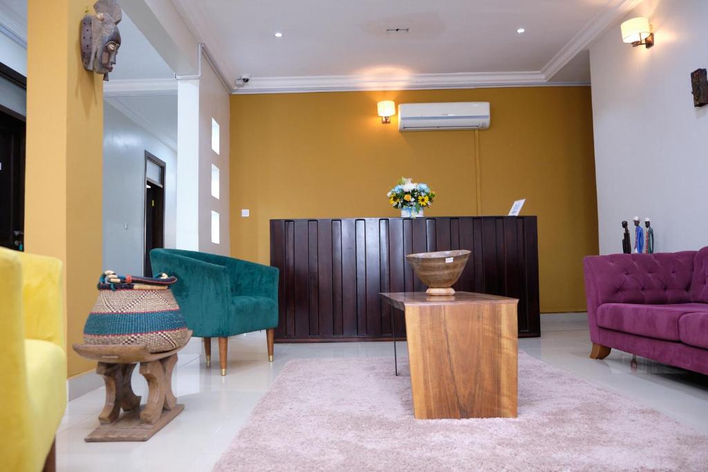 The Highbridge Guest Lodge photo
