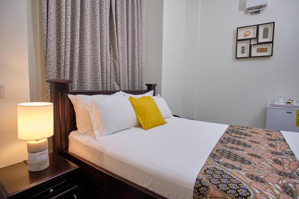 The Highbridge Guest Lodge photo