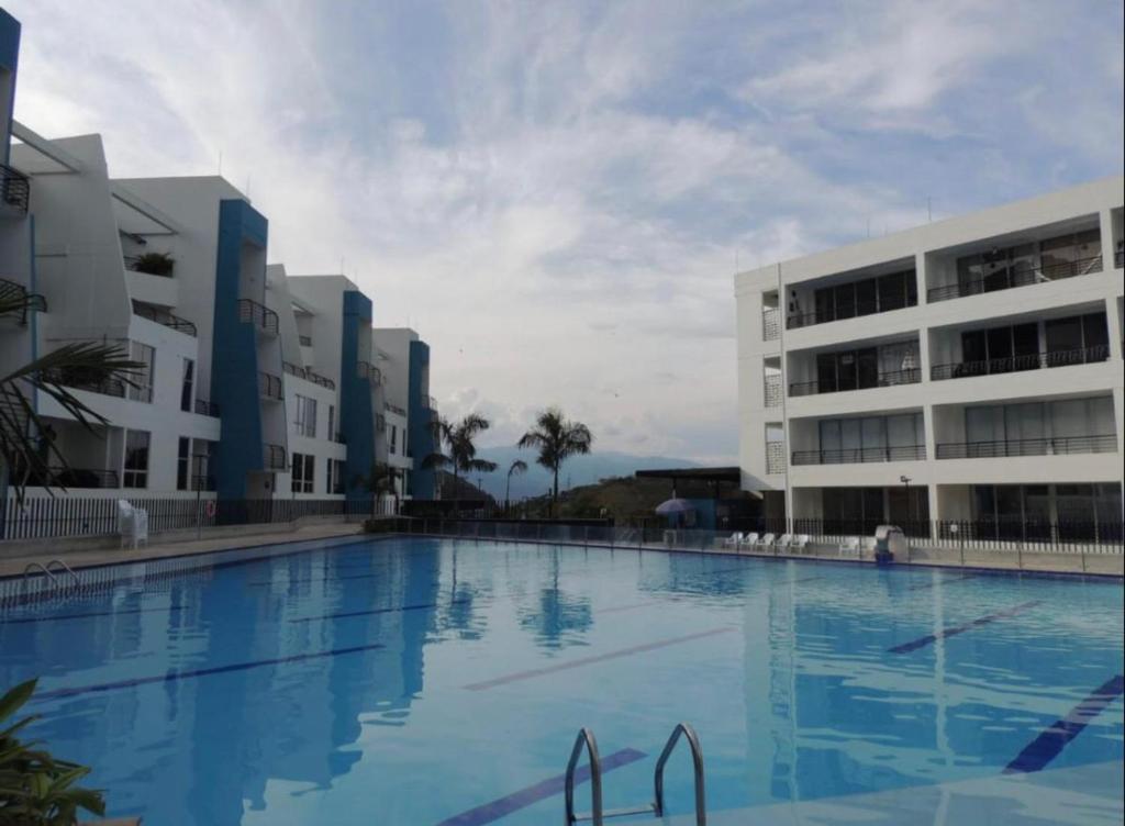 Aloja-T en Apartamento amoblado en Condominio de San Jeronimo