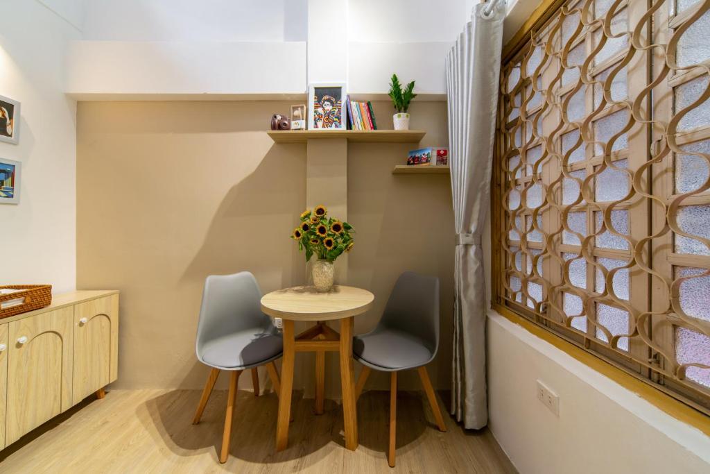Holly's HideAway*City Center*Balcony*Netflix photo