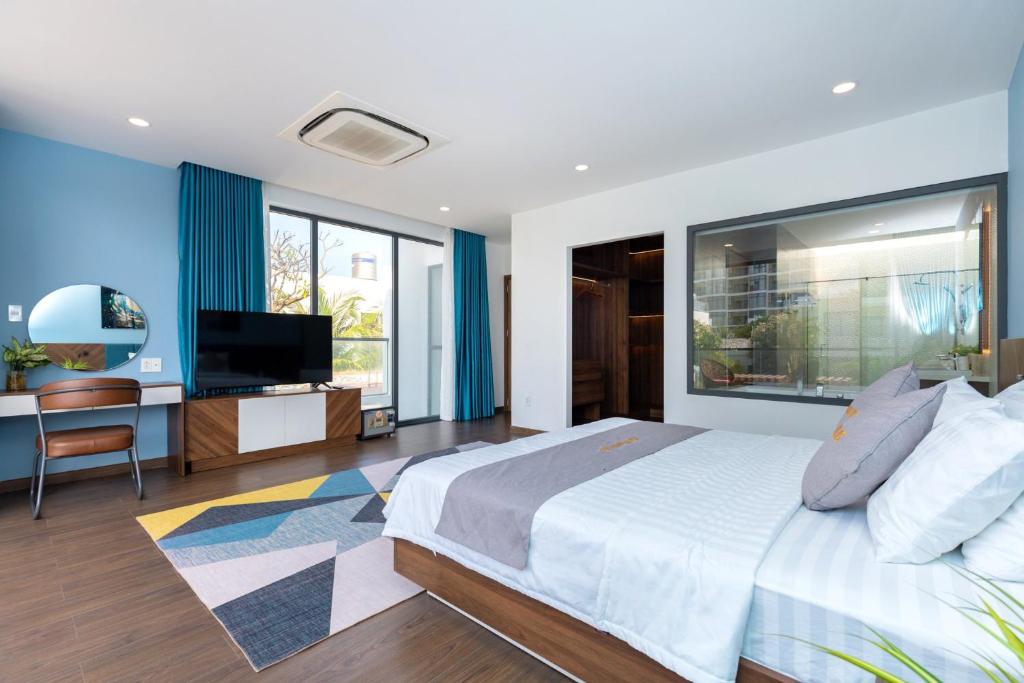Palm Villa 35 (Luxury Seaview Pool Villa with Karaoke Room Inside Resort near The Beach and The Park