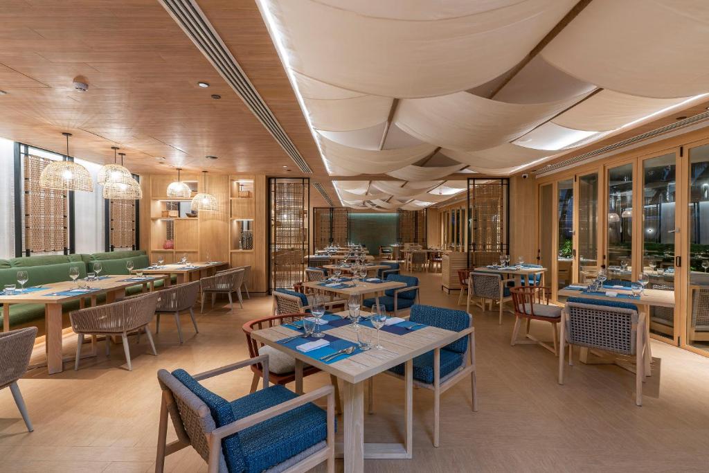 Restaurant, Holiday Inn Resort Samui Bophut Beach By IHG in Koh Samui