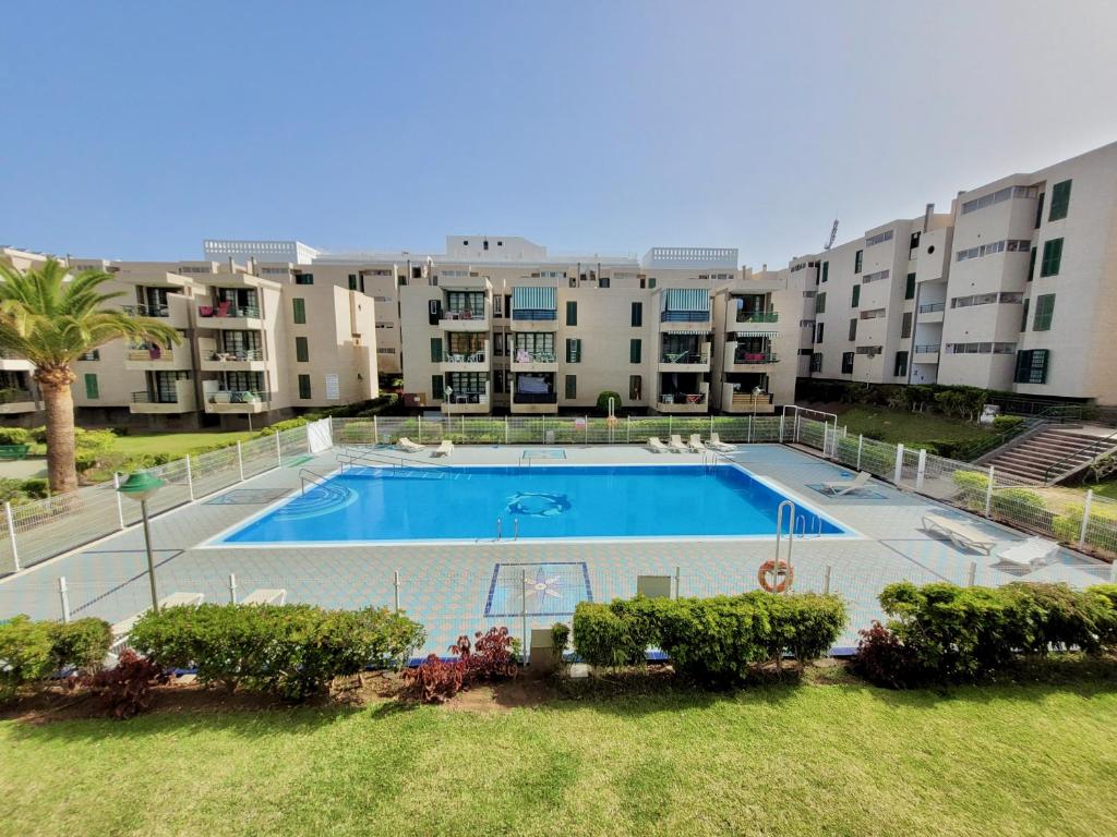 Las Americas Beach House - 2