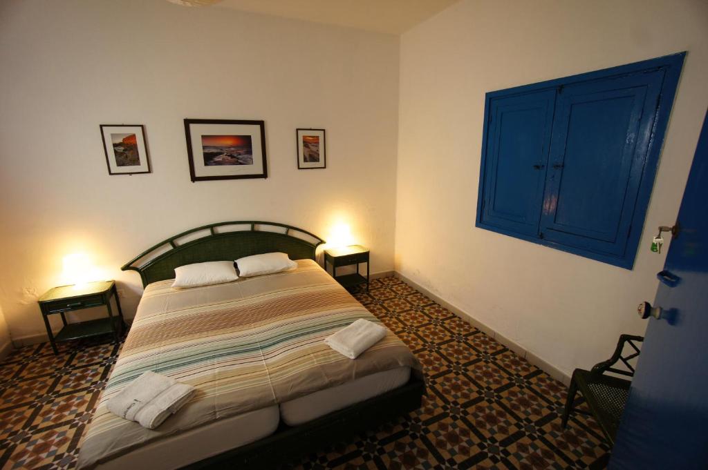 Sol y Mar Surf Camp photo