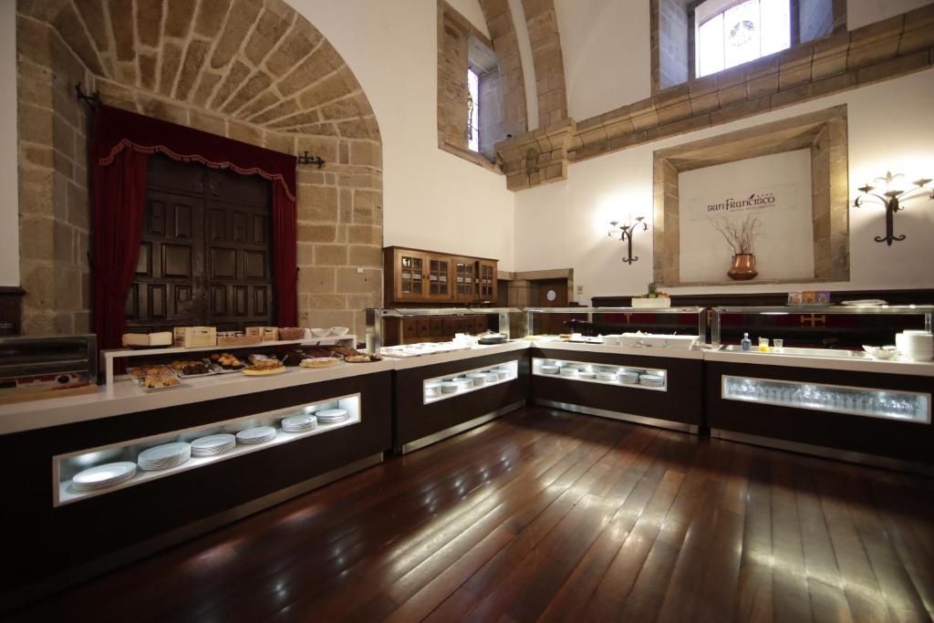 San Francisco Hotel Monumento Twin Room - Guestroom