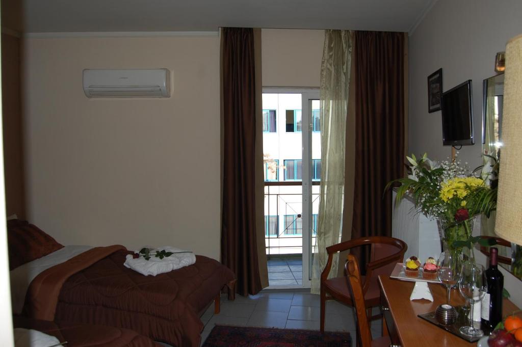 Paris Hotel photo