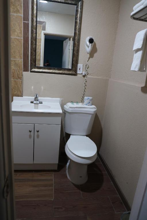 Budget Inn photo