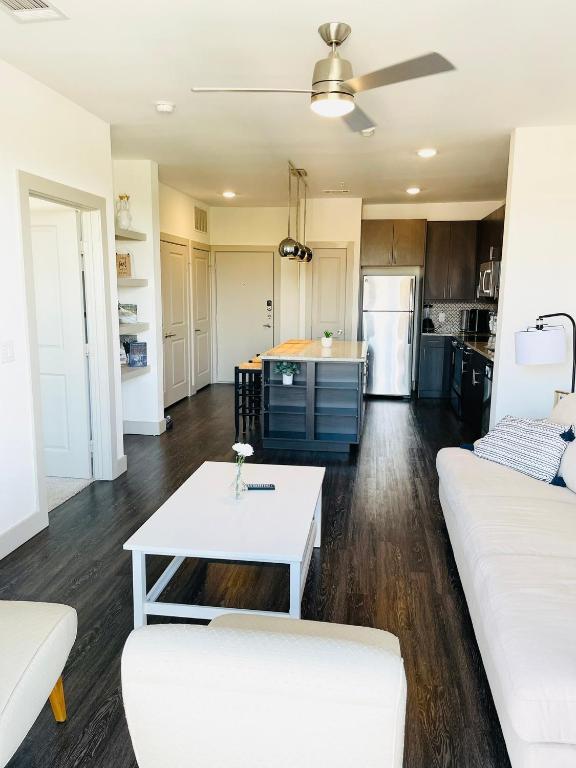 Modern Famers Branch Living — Hotel in Dallas (TX)