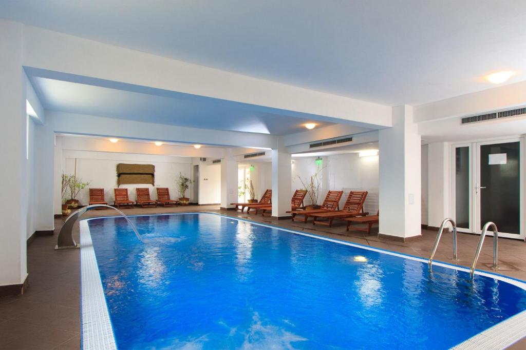 Hotel Domnitei photo