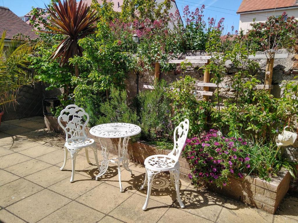 Apartment Two - UK32470