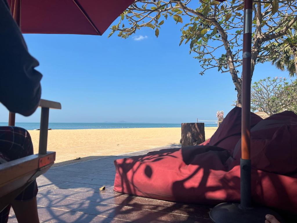 Grand Florida pattaya by waranya photo