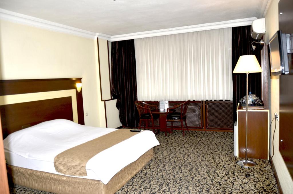 Стандартний двомісний номер з 1 двоспальним ліжком або 2 окремими ліжками