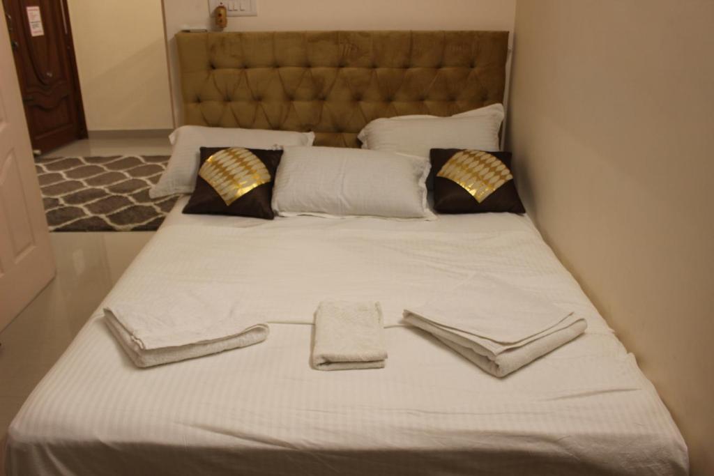 THE WAVES -City Centre -IT Park-Airport -Service Apartment photo
