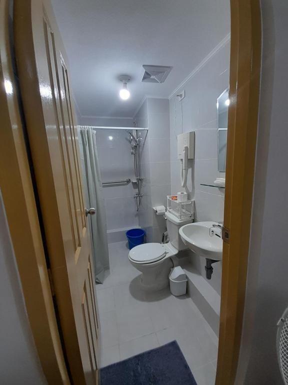 Cozy and Modern Staycation w/ 2 Bedrooms-One Spatial Condominium Iloilo photo
