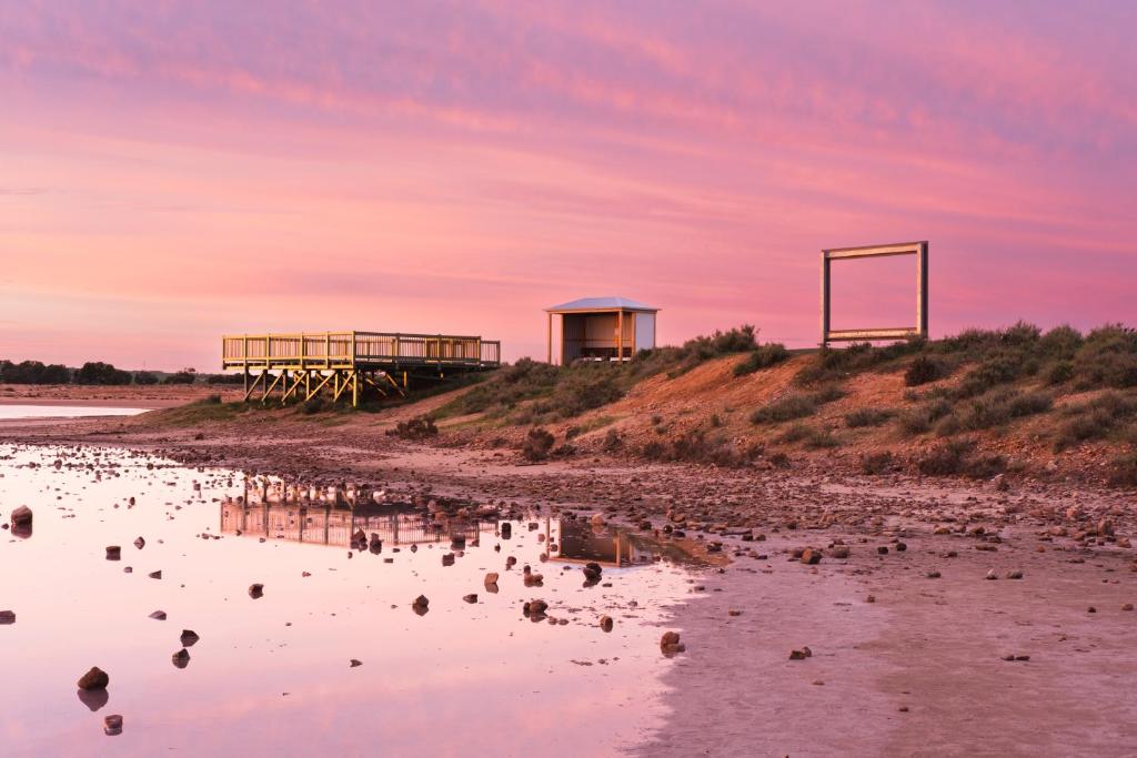 Pink Lake Tiny House - 'Peony'