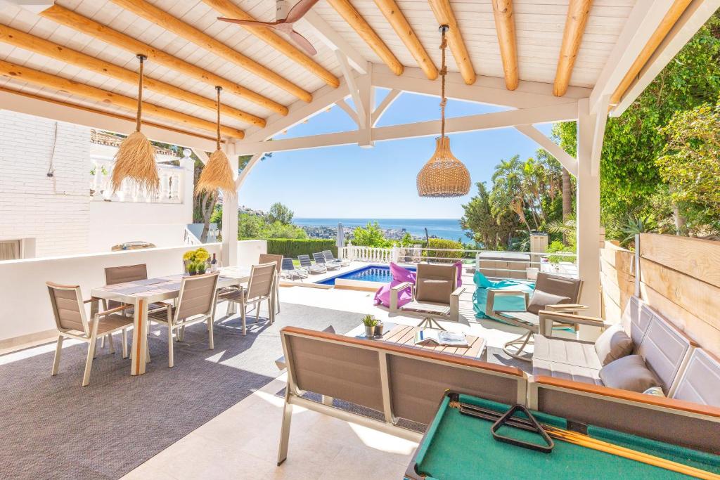 Modern independent studio apt in luxury villa - 4