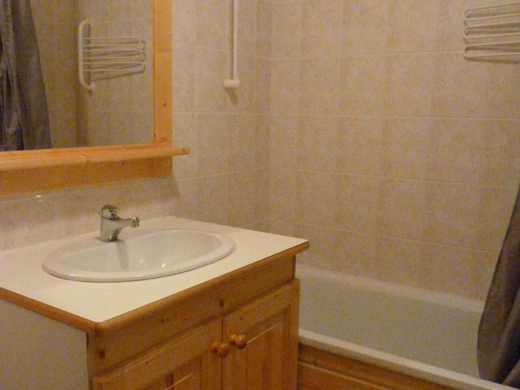 Appartement pour 6 au centre de Lanslevillard, proche des pistes avec balcon et WIFI - FR-1-508-15 - 3