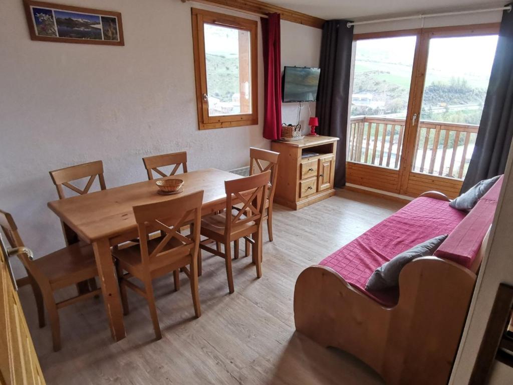 Appart 6 pers avec piscine, skis, ascenseur à Lanslebourg - FR-1-508-93 - 1