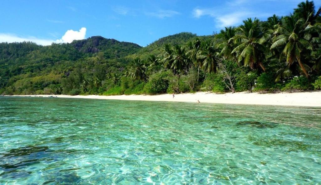 Les Forbans SelfCatering Apartment — Hotel in Seychelles Islands