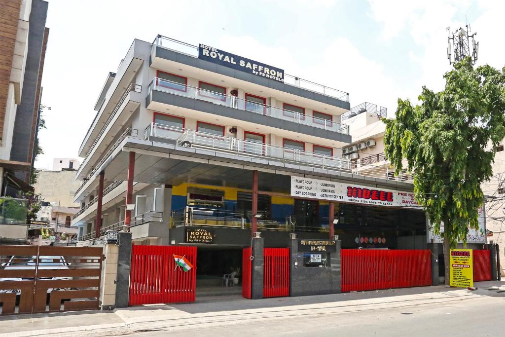 Hotel Royal Saffron photo
