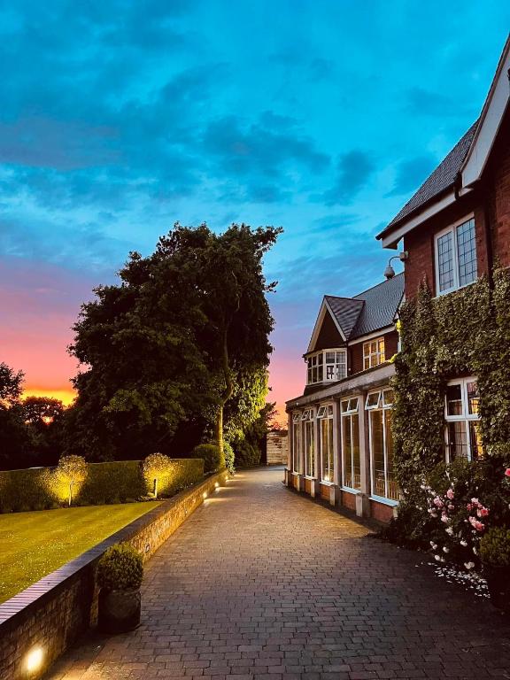 Nuthurst Grange Country House Hotel & Restaurant photo
