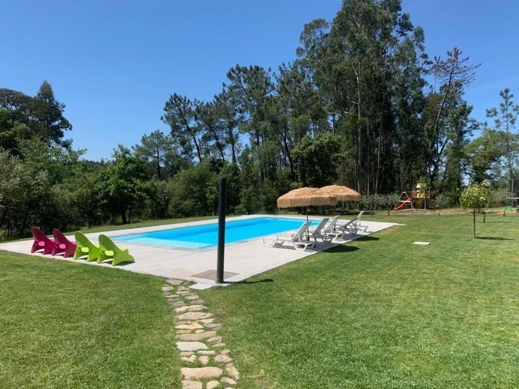 Casa Emcanto com piscina, salão de jogos, cinema