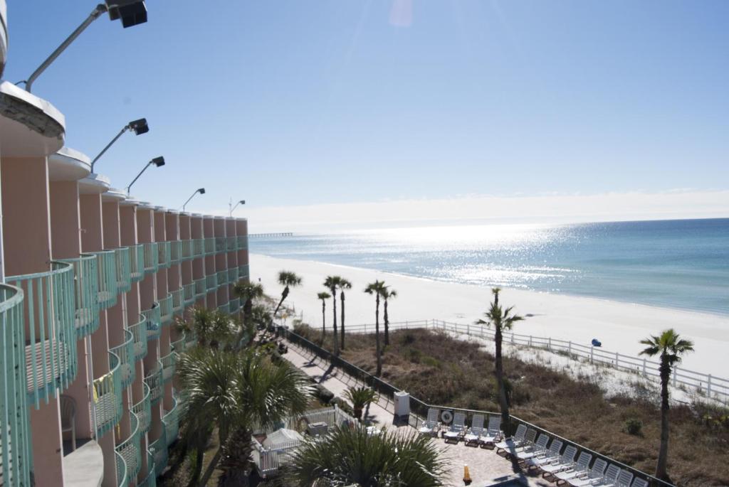 Exterior view, Casa Loma Panama City Beach - Beachfront in Panama City (FL)