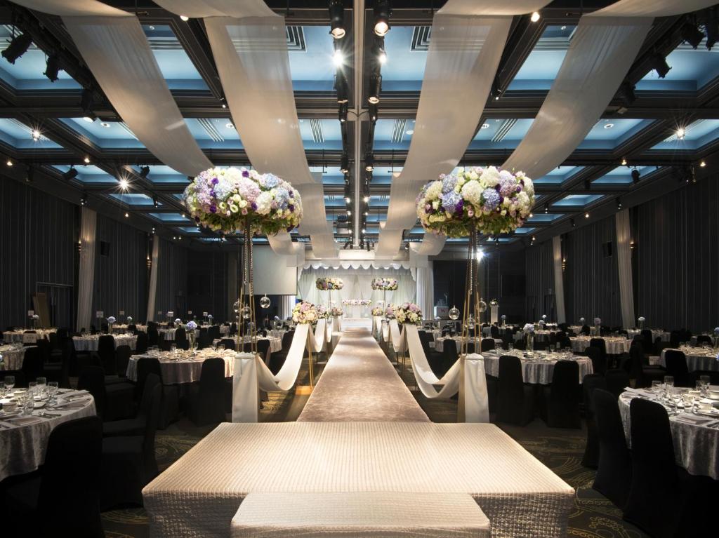 호텔 농심의 고급스러운 레스토랑 내부 이미지