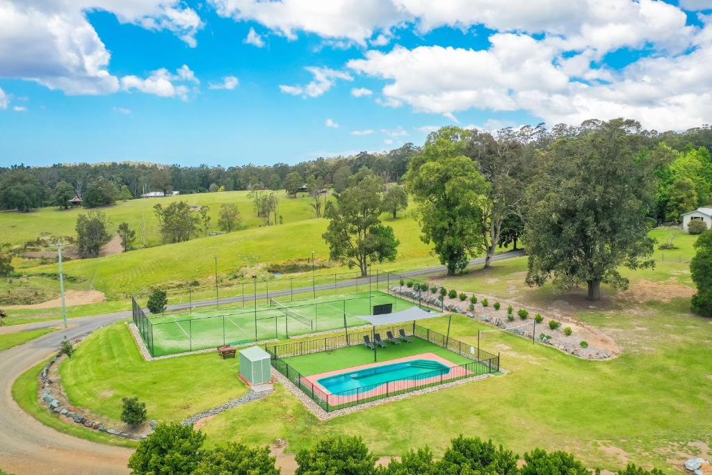 Clarendon Forest Retreat photo