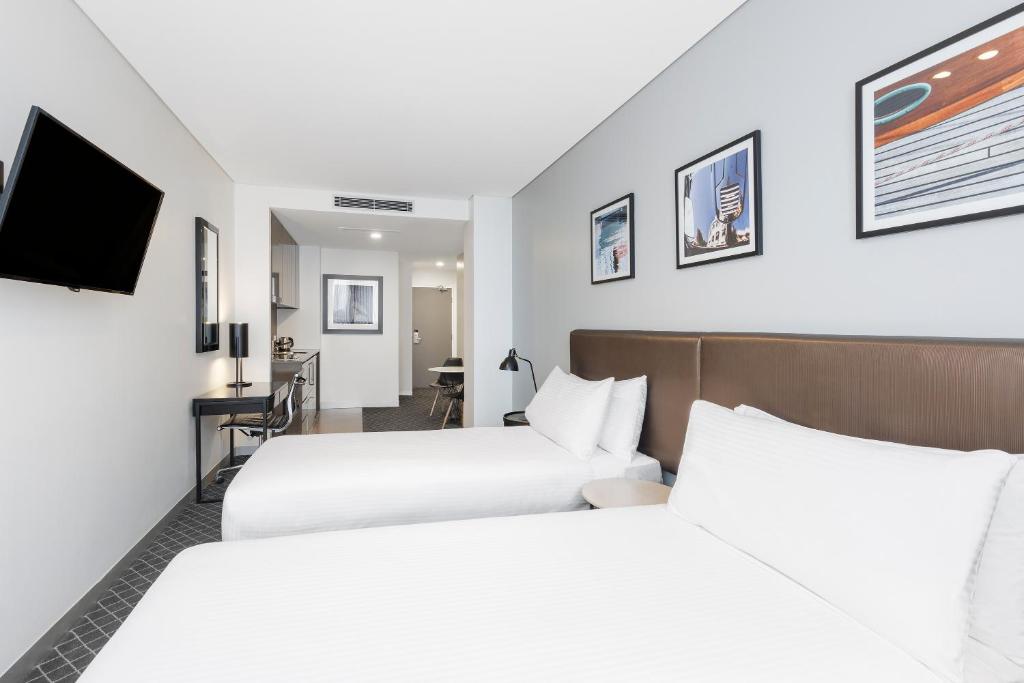 Holiday Inn Hotel And Suites Sydney Bondi Junction photo