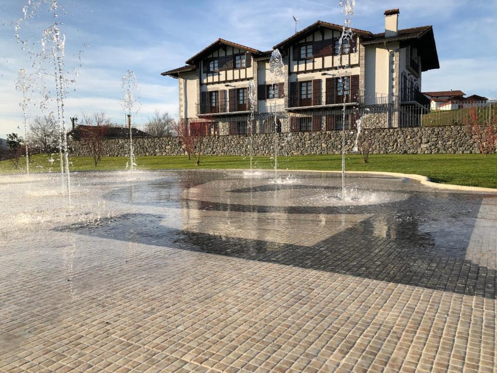 Ekain-Xokoa, Zugarramurdi