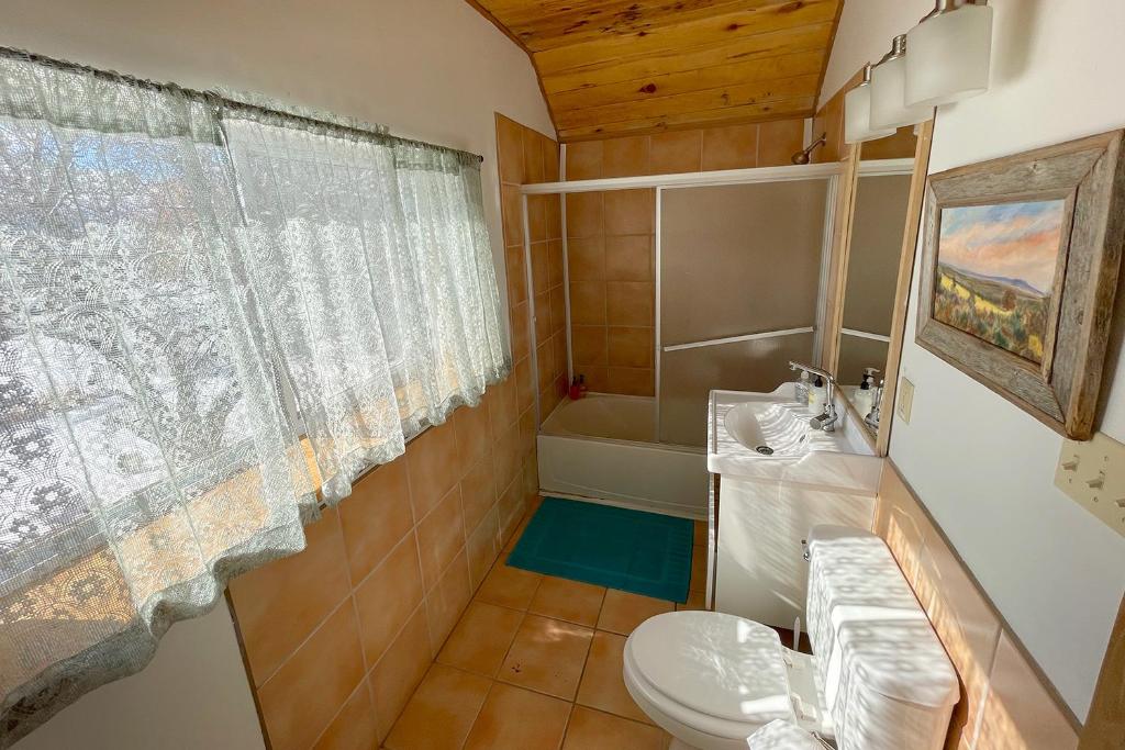 SnowMansion Taos Adventure Lodge photo