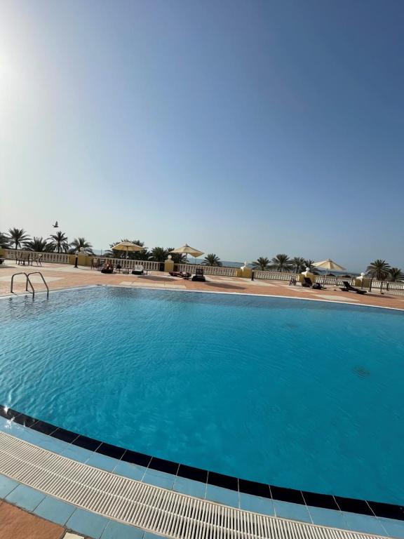 Lovely unit with sea and pool view. photo
