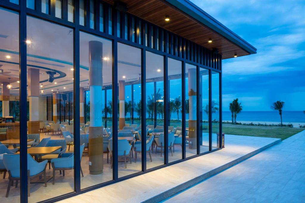 Restaurant, FLC Grand Hotel Quy Nhon in Quy Nhon (Binh Dinh)