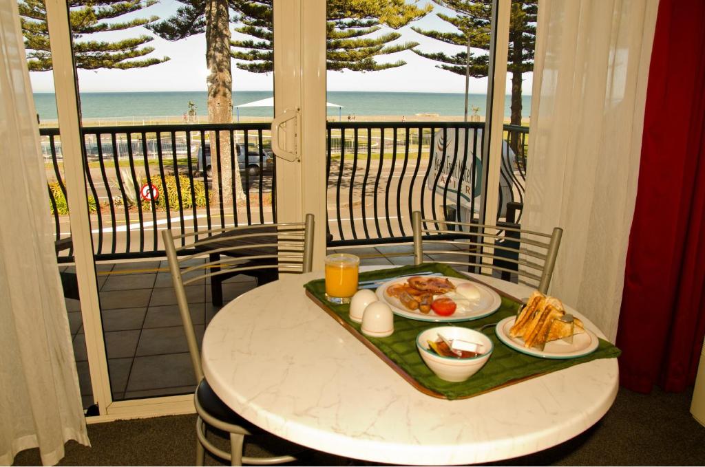บีช ฟรอนท์ โมเต็ล (Beach Front Motel)
