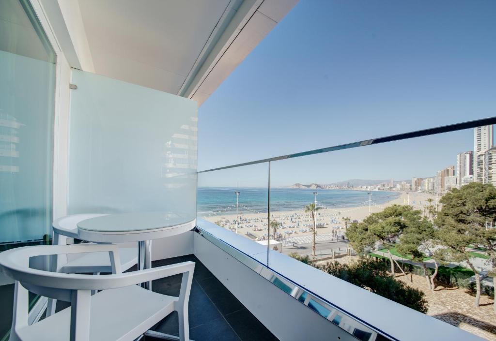 Hotel Brisa — Hotel rooms in Benidorm, Valencian Community