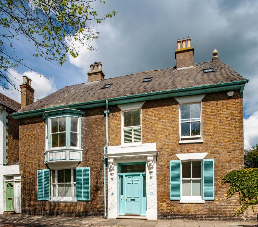 Bear's Well Bed & Breakfast
