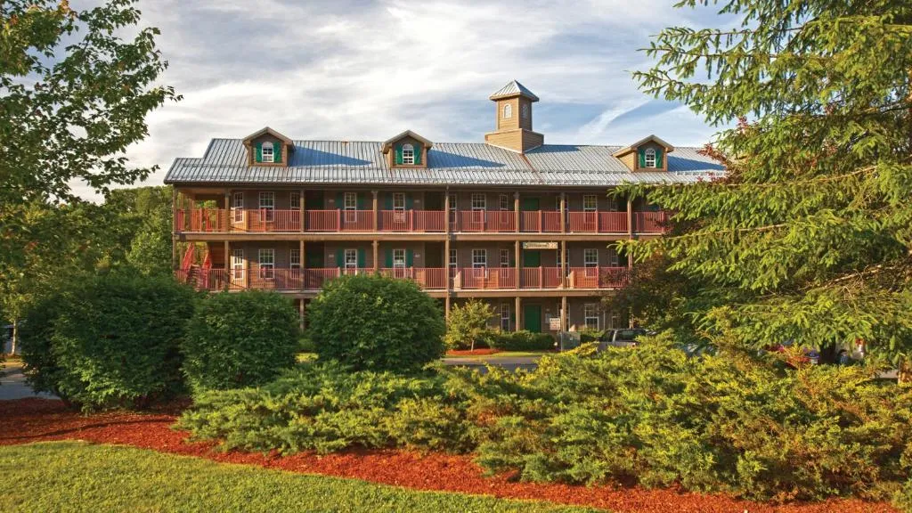 Holiday Inn Club Vacations Oak n Spruce Resort in the Berkshires，位于South Lee的酒店